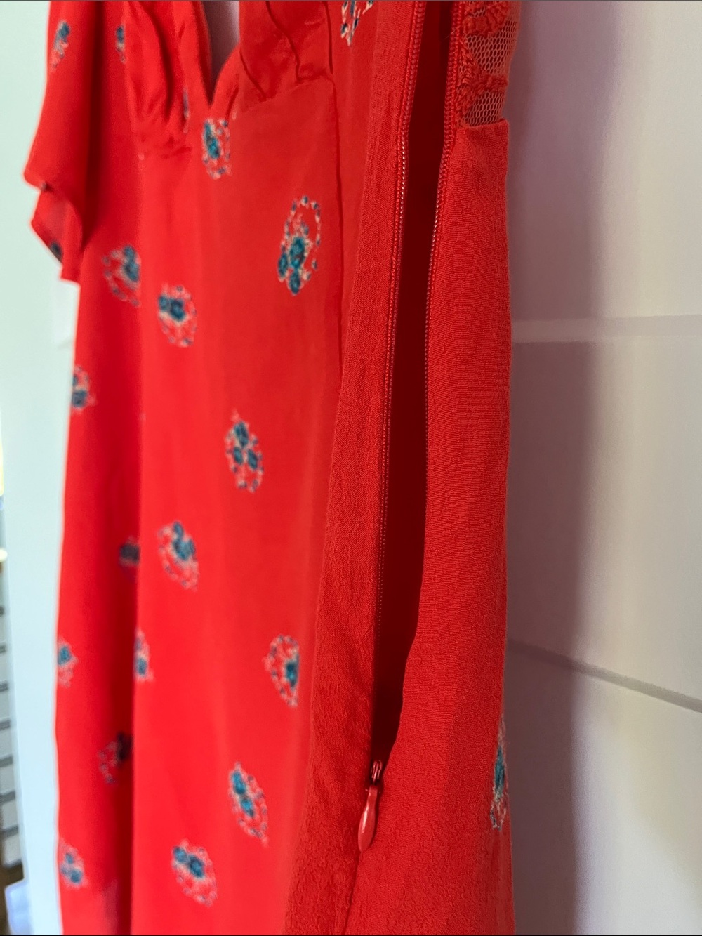 Free People Mockingbird Coral Red Floral Deep V Mini Dress - Size 10 - Picture 11 of 12